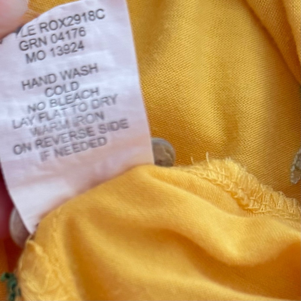 Figueroa & Flower Yellow Floral Embroidered Roll Tab Sleeve Button Down Top S - Picture 12 of 14